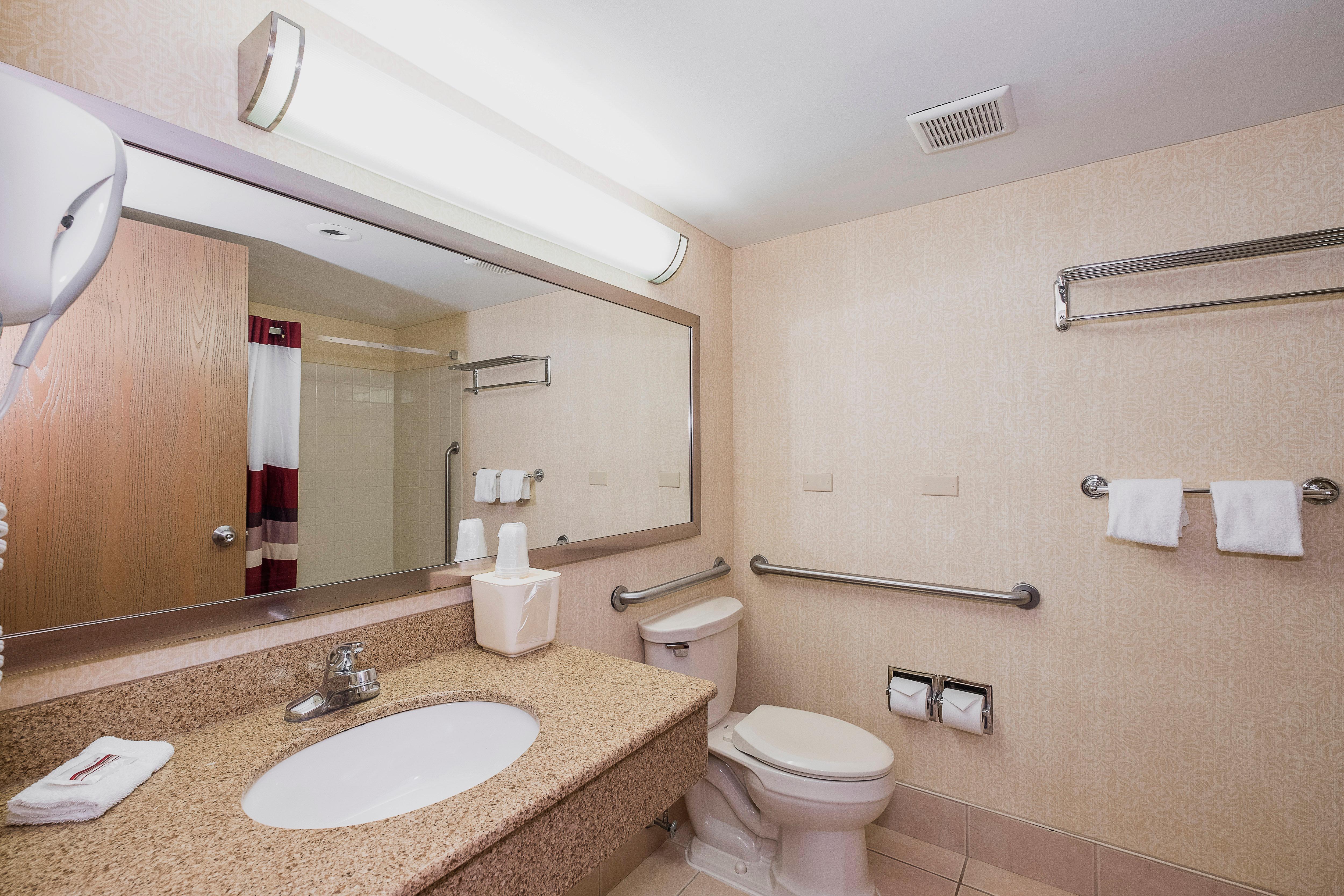 Red Roof Inn & Suites Mt Holly - Mcguire Afb Westampton Bagian luar foto
