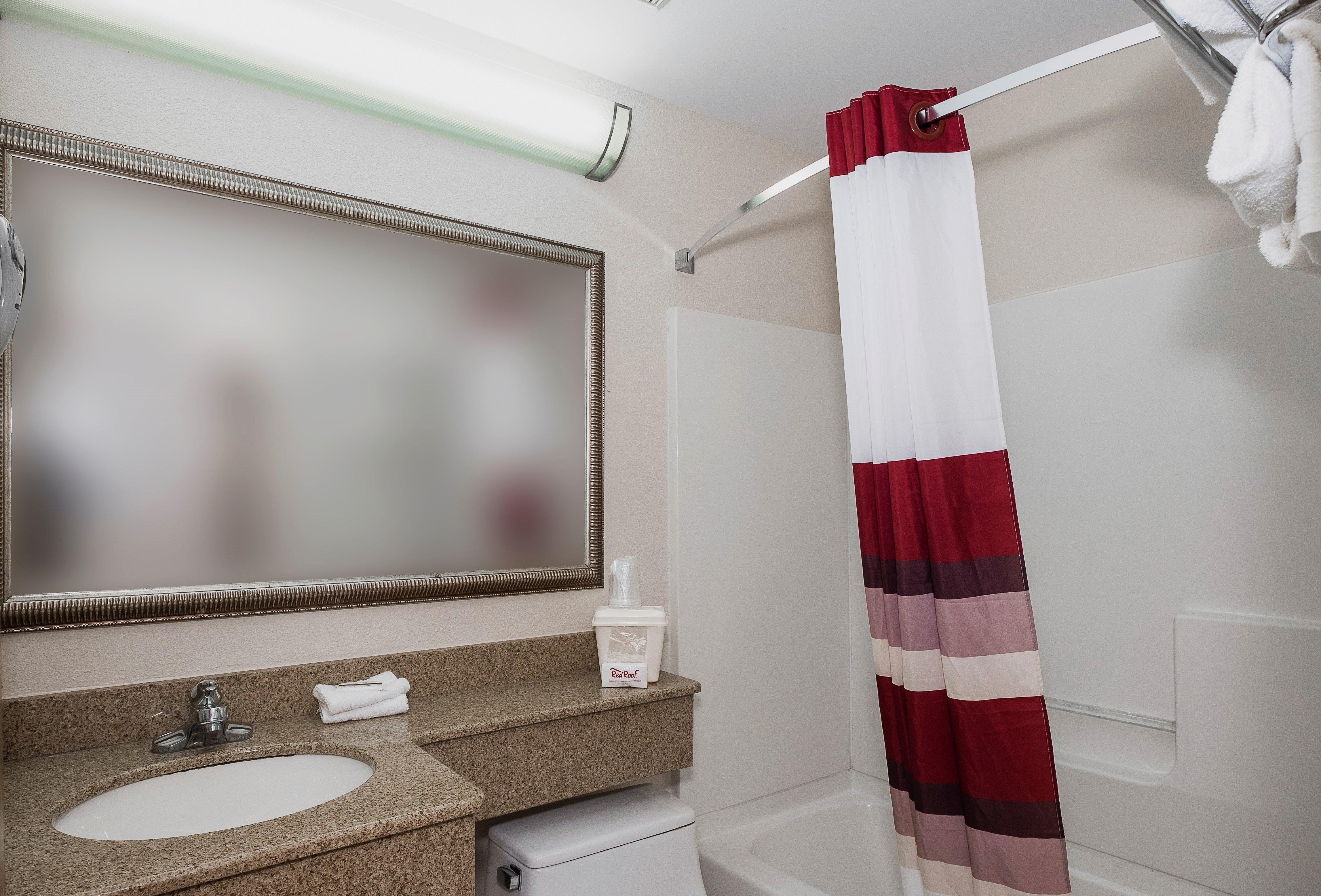 Red Roof Inn & Suites Mt Holly - Mcguire Afb Westampton Bagian luar foto