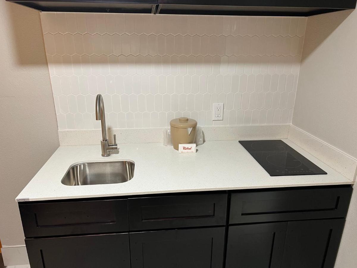 Red Roof Inn & Suites Mt Holly - Mcguire Afb Westampton Bagian luar foto