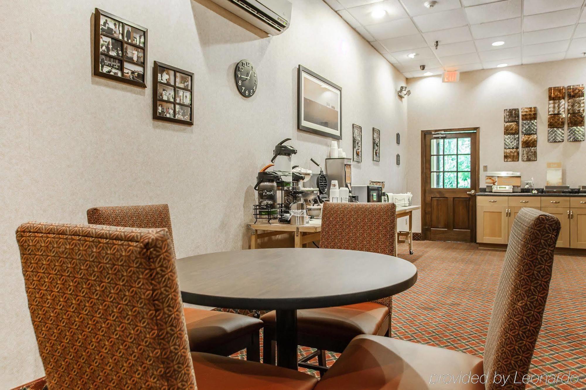 Red Roof Inn & Suites Mt Holly - Mcguire Afb Westampton Bagian luar foto