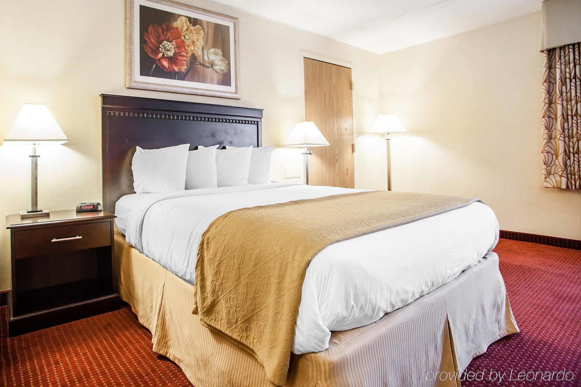 Red Roof Inn & Suites Mt Holly - Mcguire Afb Westampton Bagian luar foto