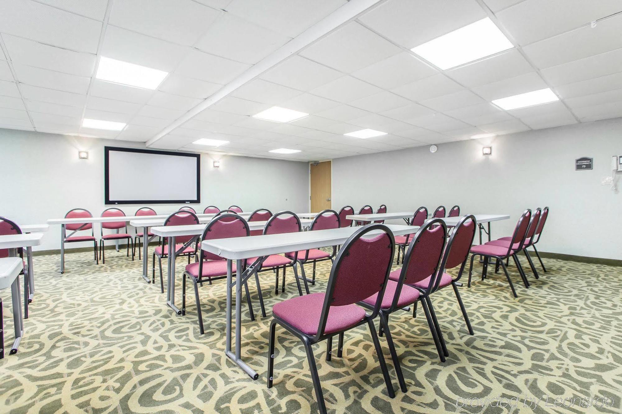 Red Roof Inn & Suites Mt Holly - Mcguire Afb Westampton Bagian luar foto